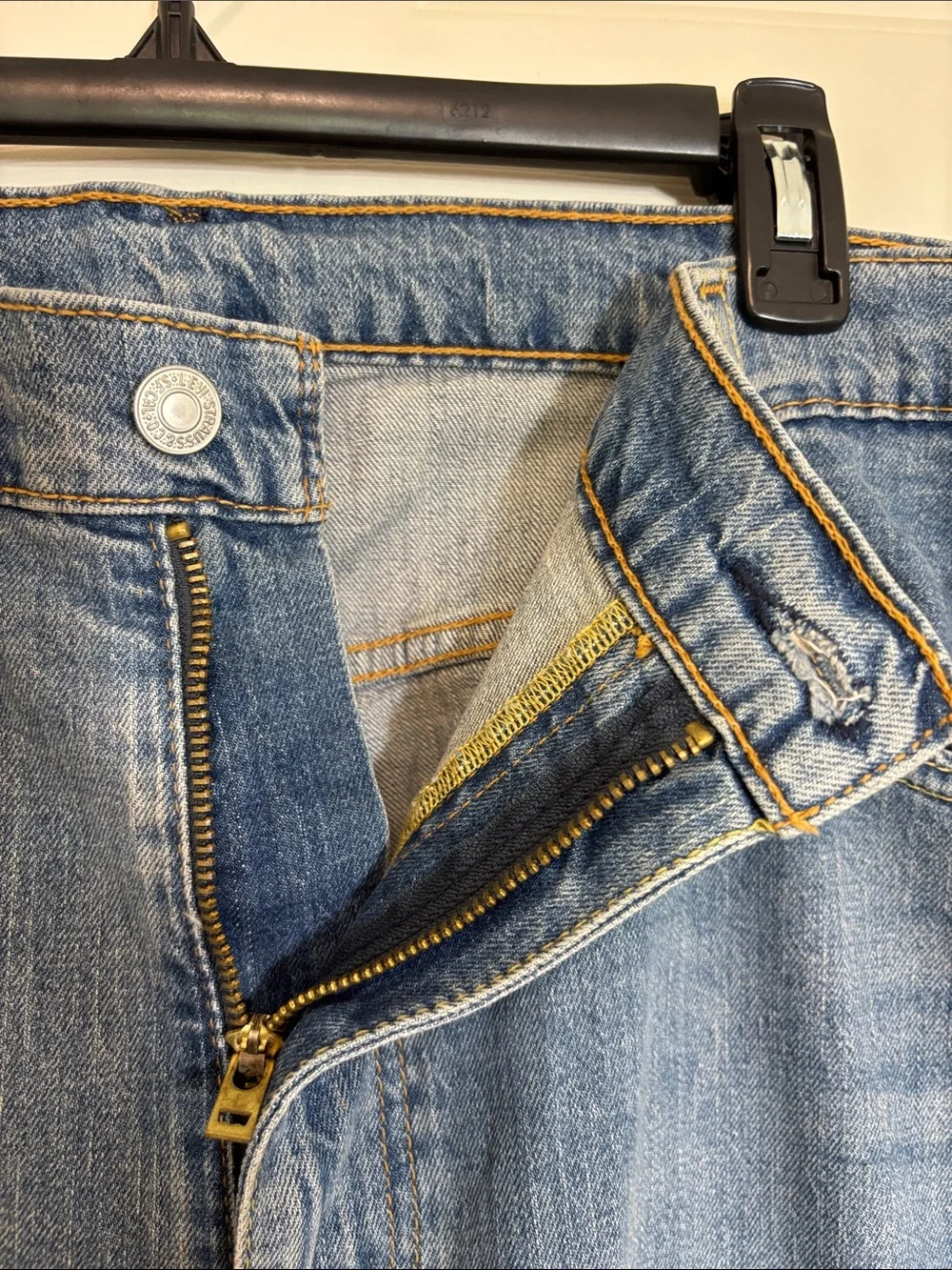 NWT Levi's Men's 569 Loose Straight Denim Jeans 40 x 30